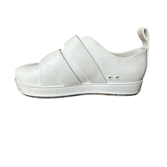 VGUC Mini Melissa Mel Go Sneaker in white SIZE 1 - Picture 3 of 9